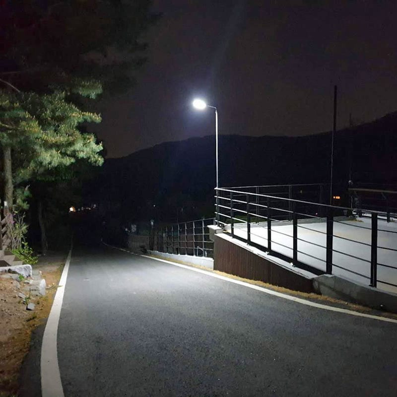 Solar Powered LED Motion Sensor Light, High Quality, High Power, 15 Watt, 2100 Lumens, 168 LED's, IP65, ID-952